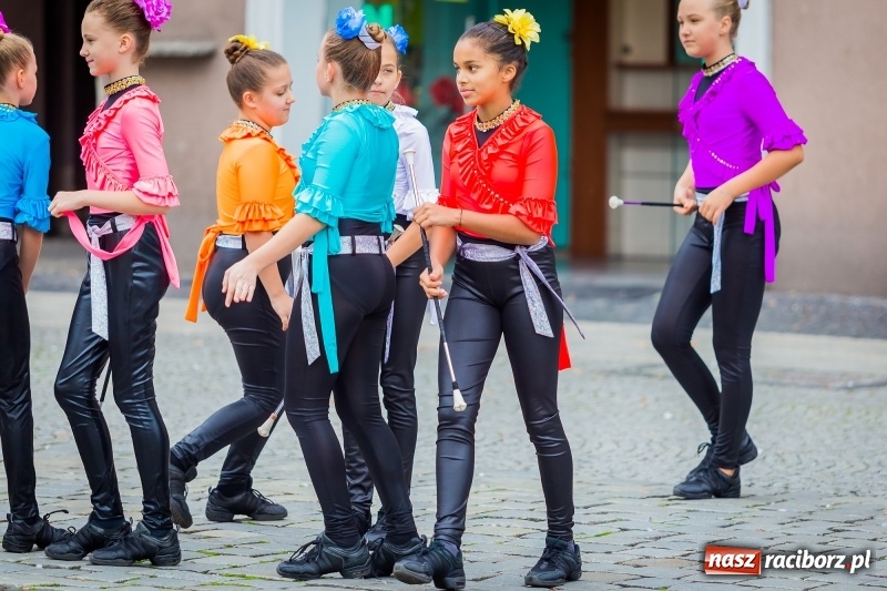 Zdjęcie w galerii na portalu naszraciborz.pl: XVIII Marsz Nadziei. Raciborzanie solidarni z osobami dotkniętymi nowotworem FOTO i WIDEO wiadomości z regionu