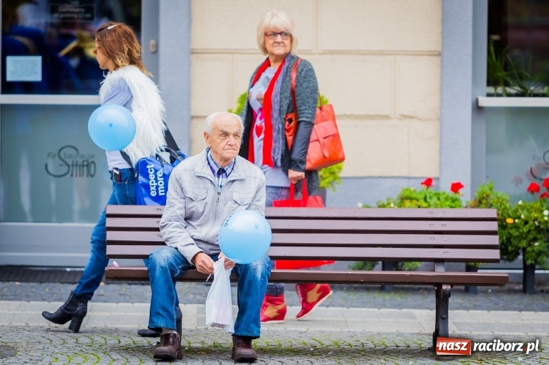 Zdjęcie w galerii na portalu naszraciborz.pl: XVIII Marsz Nadziei. Raciborzanie solidarni z osobami dotkniętymi nowotworem FOTO i WIDEO wiadomości z regionu