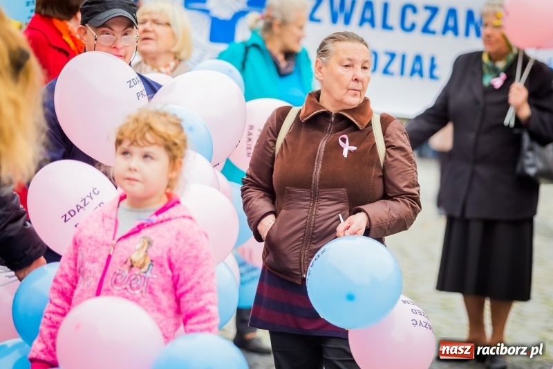 Zdjęcie w galerii na portalu naszraciborz.pl: XVIII Marsz Nadziei. Raciborzanie solidarni z osobami dotkniętymi nowotworem FOTO i WIDEO wiadomości z regionu