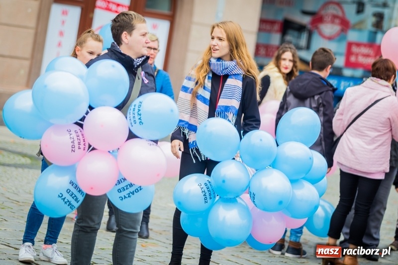 Zdjęcie w galerii na portalu naszraciborz.pl: XVIII Marsz Nadziei. Raciborzanie solidarni z osobami dotkniętymi nowotworem FOTO i WIDEO wiadomości z regionu