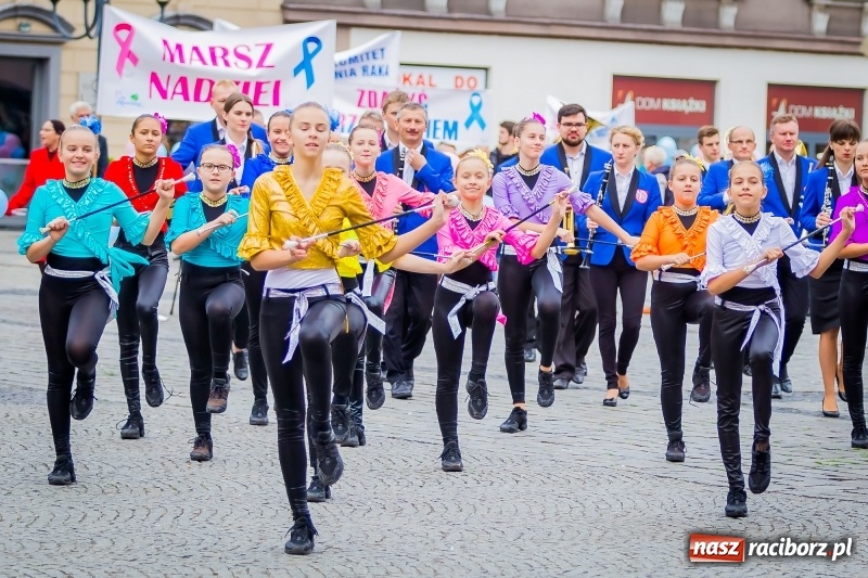 Zdjęcie w galerii na portalu naszraciborz.pl: XVIII Marsz Nadziei. Raciborzanie solidarni z osobami dotkniętymi nowotworem FOTO i WIDEO wiadomości z regionu