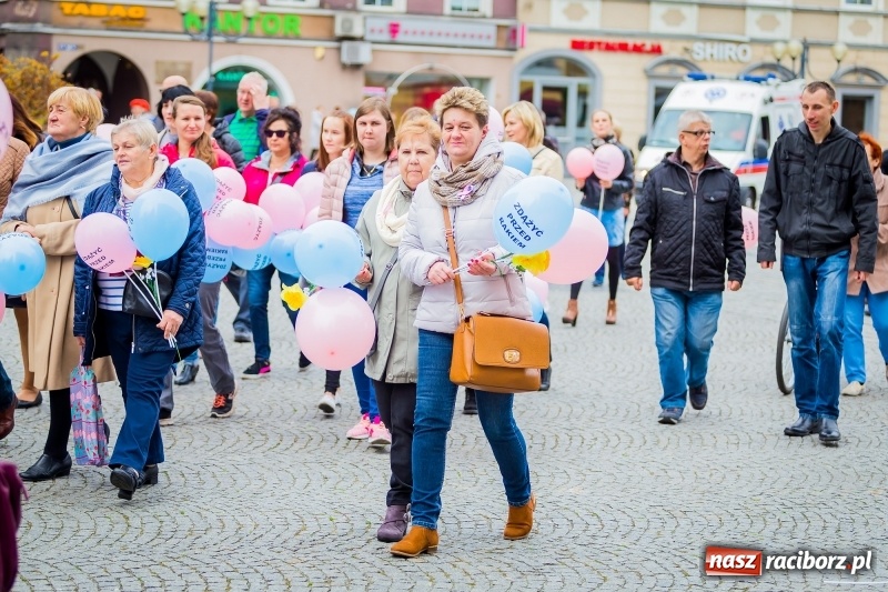 Zdjęcie w galerii na portalu naszraciborz.pl: XVIII Marsz Nadziei. Raciborzanie solidarni z osobami dotkniętymi nowotworem FOTO i WIDEO wiadomości z regionu