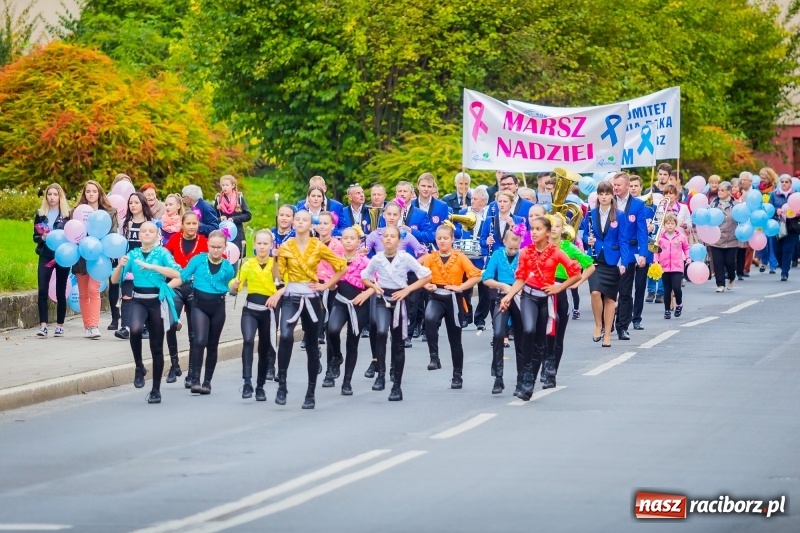 Zdjęcie w galerii na portalu naszraciborz.pl: XVIII Marsz Nadziei. Raciborzanie solidarni z osobami dotkniętymi nowotworem FOTO i WIDEO wiadomości z regionu