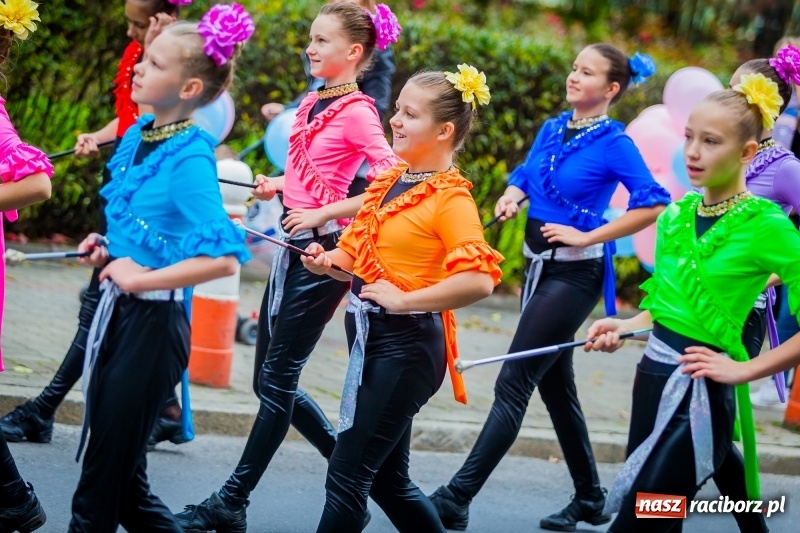 Zdjęcie w galerii na portalu naszraciborz.pl: XVIII Marsz Nadziei. Raciborzanie solidarni z osobami dotkniętymi nowotworem FOTO i WIDEO wiadomości z regionu
