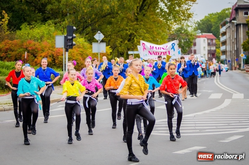 Zdjęcie w galerii na portalu naszraciborz.pl: XVIII Marsz Nadziei. Raciborzanie solidarni z osobami dotkniętymi nowotworem FOTO i WIDEO wiadomości z regionu