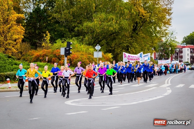 Zdjęcie w galerii na portalu naszraciborz.pl: XVIII Marsz Nadziei. Raciborzanie solidarni z osobami dotkniętymi nowotworem FOTO i WIDEO wiadomości z regionu