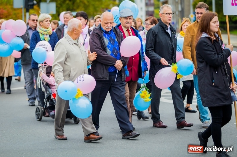 Zdjęcie w galerii na portalu naszraciborz.pl: XVIII Marsz Nadziei. Raciborzanie solidarni z osobami dotkniętymi nowotworem FOTO i WIDEO wiadomości z regionu