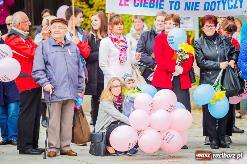 Zdjęcie w galerii na portalu naszraciborz.pl: XVIII Marsz Nadziei. Raciborzanie solidarni z osobami dotkniętymi nowotworem FOTO i WIDEO wiadomości z regionu