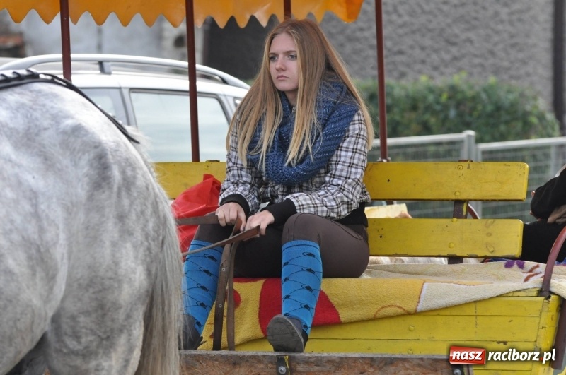 Zdjęcie w galerii na portalu naszraciborz.pl: Kornowacki Hubertus 2017 - Adam Bugdol z lisią kitą FOTO i WIDEO wiadomości z regionu