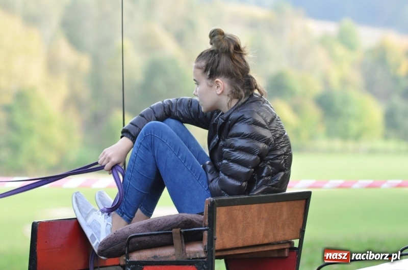 Zdjęcie w galerii na portalu naszraciborz.pl: Kornowacki Hubertus 2017 - Adam Bugdol z lisią kitą FOTO i WIDEO wiadomości z regionu