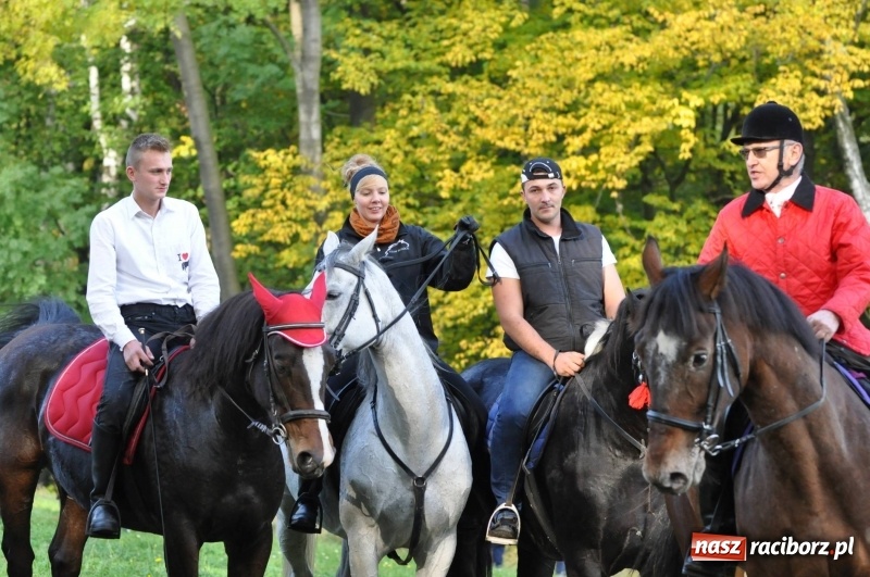 Zdjęcie w galerii na portalu naszraciborz.pl: Kornowacki Hubertus 2017 - Adam Bugdol z lisią kitą FOTO i WIDEO wiadomości z regionu
