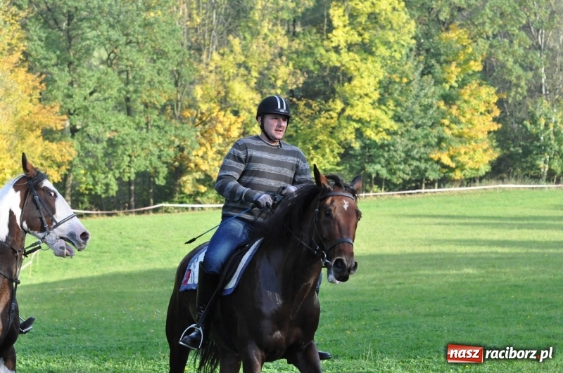 Zdjęcie w galerii na portalu naszraciborz.pl: Kornowacki Hubertus 2017 - Adam Bugdol z lisią kitą FOTO i WIDEO wiadomości z regionu