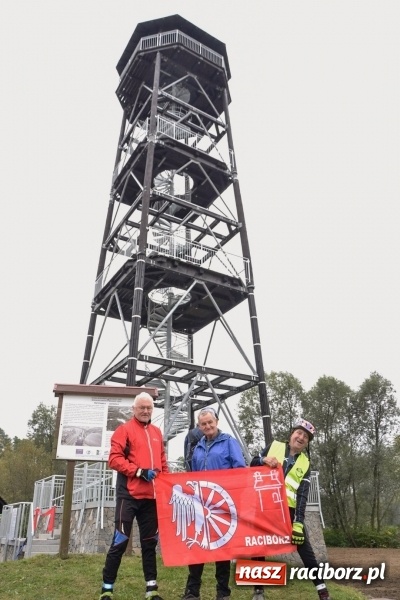 Zdjęcie w galerii na portalu naszraciborz.pl: W Chałupkach oddano do użytku wieżę widokową. Ma ponad 27 metrów wysokości  wiadomości z regionu