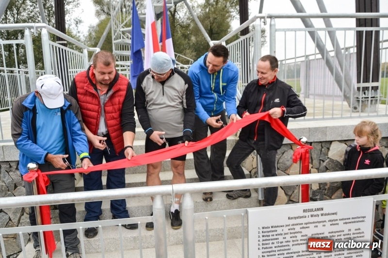 Zdjęcie w galerii na portalu naszraciborz.pl: W Chałupkach oddano do użytku wieżę widokową. Ma ponad 27 metrów wysokości  wiadomości z regionu