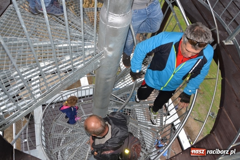 Zdjęcie w galerii na portalu naszraciborz.pl: W Chałupkach oddano do użytku wieżę widokową. Ma ponad 27 metrów wysokości  wiadomości z regionu