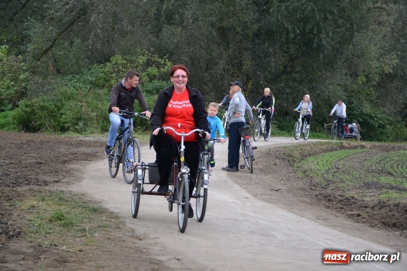 Zdjęcie w galerii na portalu naszraciborz.pl: Rowerowy rajd gwiaździsty na zakończenie sezonu  wiadomości z regionu