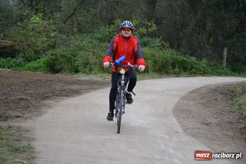 Zdjęcie w galerii na portalu naszraciborz.pl: Rowerowy rajd gwiaździsty na zakończenie sezonu  wiadomości z regionu