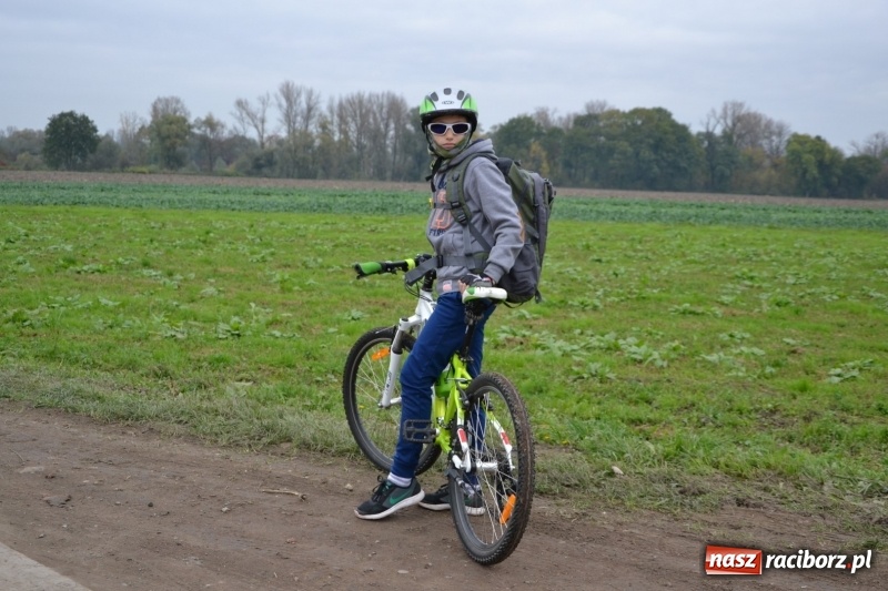 Zdjęcie w galerii na portalu naszraciborz.pl: Rowerowy rajd gwiaździsty na zakończenie sezonu  wiadomości z regionu