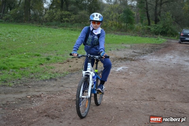 Zdjęcie w galerii na portalu naszraciborz.pl: Rowerowy rajd gwiaździsty na zakończenie sezonu  wiadomości z regionu