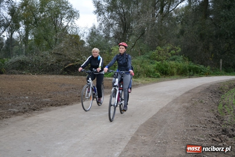 Zdjęcie w galerii na portalu naszraciborz.pl: Rowerowy rajd gwiaździsty na zakończenie sezonu  wiadomości z regionu