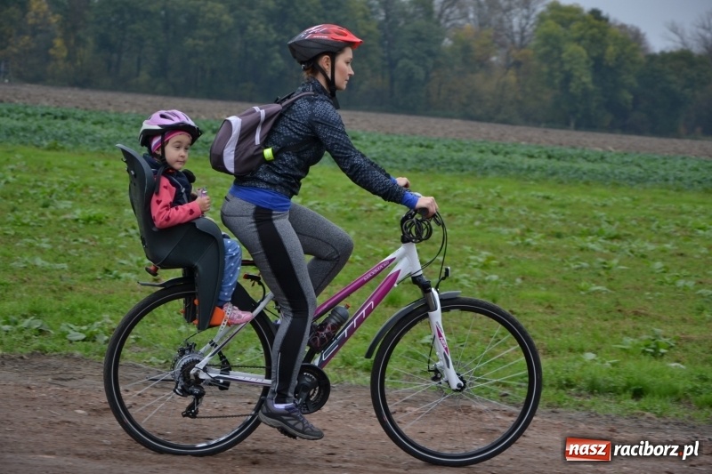Zdjęcie w galerii na portalu naszraciborz.pl: Rowerowy rajd gwiaździsty na zakończenie sezonu  wiadomości z regionu