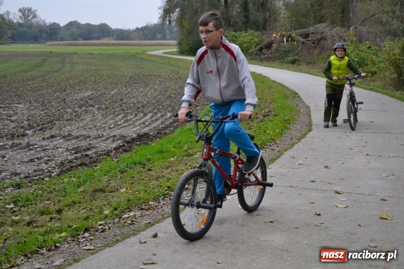 Zdjęcie w galerii na portalu naszraciborz.pl: Rowerowy rajd gwiaździsty na zakończenie sezonu  wiadomości z regionu