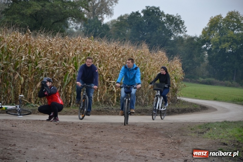Zdjęcie w galerii na portalu naszraciborz.pl: Rowerowy rajd gwiaździsty na zakończenie sezonu  wiadomości z regionu