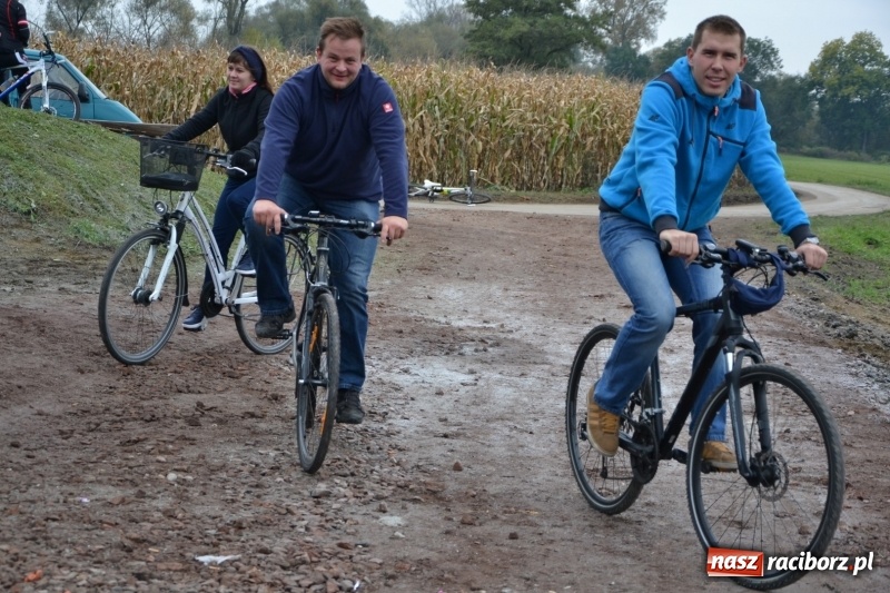 Zdjęcie w galerii na portalu naszraciborz.pl: Rowerowy rajd gwiaździsty na zakończenie sezonu  wiadomości z regionu