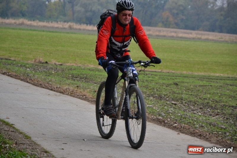 Zdjęcie w galerii na portalu naszraciborz.pl: Rowerowy rajd gwiaździsty na zakończenie sezonu  wiadomości z regionu