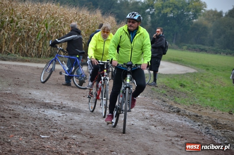 Zdjęcie w galerii na portalu naszraciborz.pl: Rowerowy rajd gwiaździsty na zakończenie sezonu  wiadomości z regionu