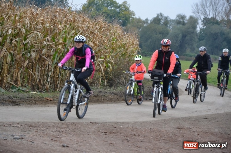 Zdjęcie w galerii na portalu naszraciborz.pl: Rowerowy rajd gwiaździsty na zakończenie sezonu  wiadomości z regionu