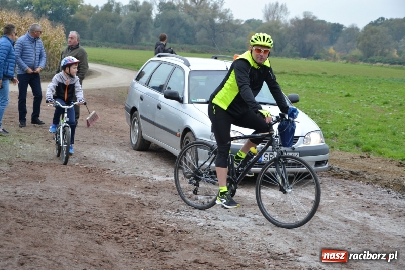 Zdjęcie w galerii na portalu naszraciborz.pl: Rowerowy rajd gwiaździsty na zakończenie sezonu  wiadomości z regionu