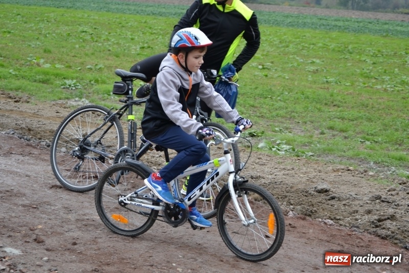 Zdjęcie w galerii na portalu naszraciborz.pl: Rowerowy rajd gwiaździsty na zakończenie sezonu  wiadomości z regionu