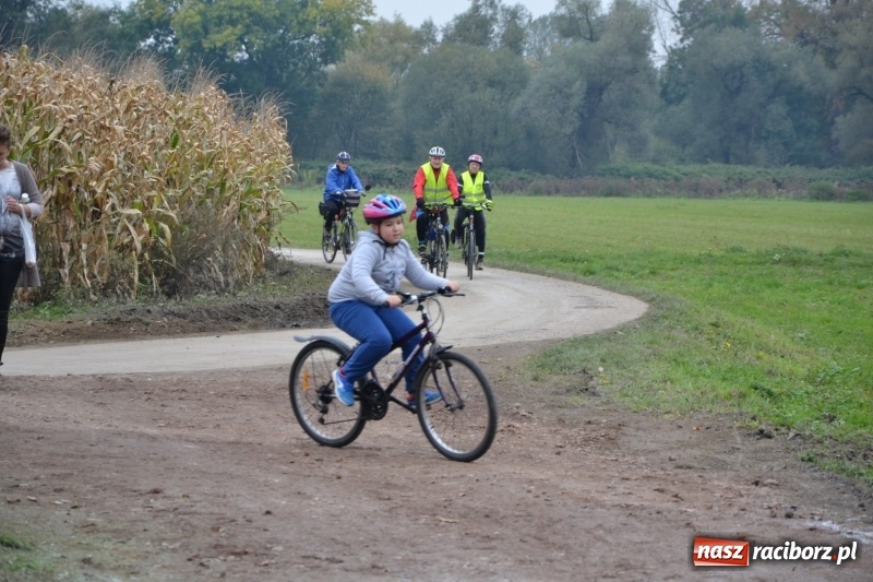 Zdjęcie w galerii na portalu naszraciborz.pl: Rowerowy rajd gwiaździsty na zakończenie sezonu  wiadomości z regionu