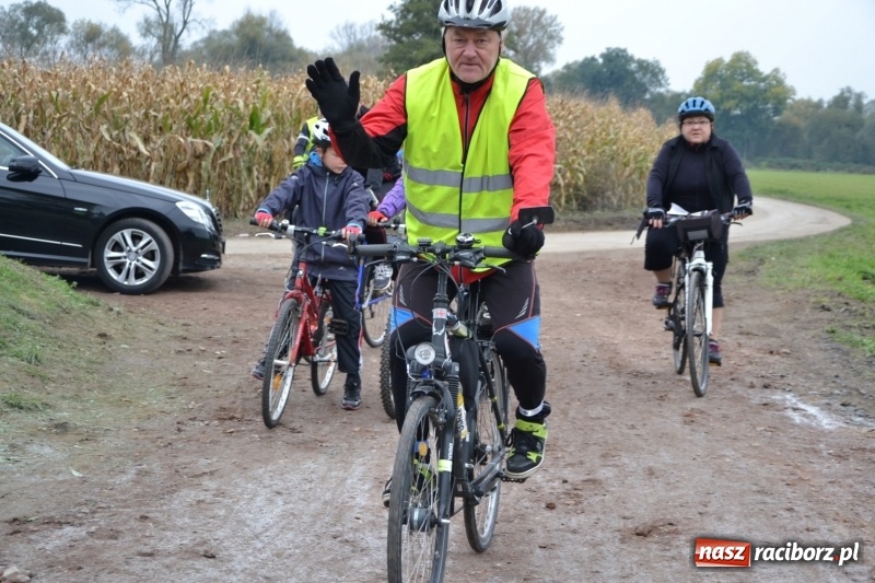 Zdjęcie w galerii na portalu naszraciborz.pl: Rowerowy rajd gwiaździsty na zakończenie sezonu  wiadomości z regionu