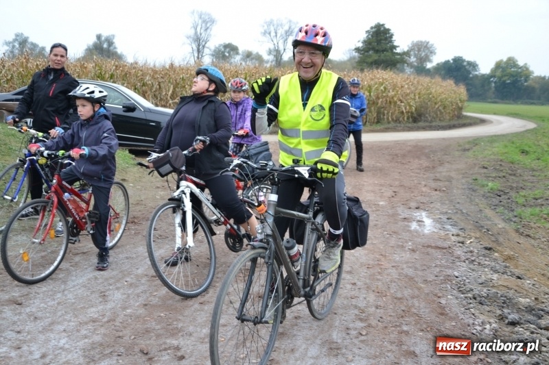 Zdjęcie w galerii na portalu naszraciborz.pl: Rowerowy rajd gwiaździsty na zakończenie sezonu  wiadomości z regionu