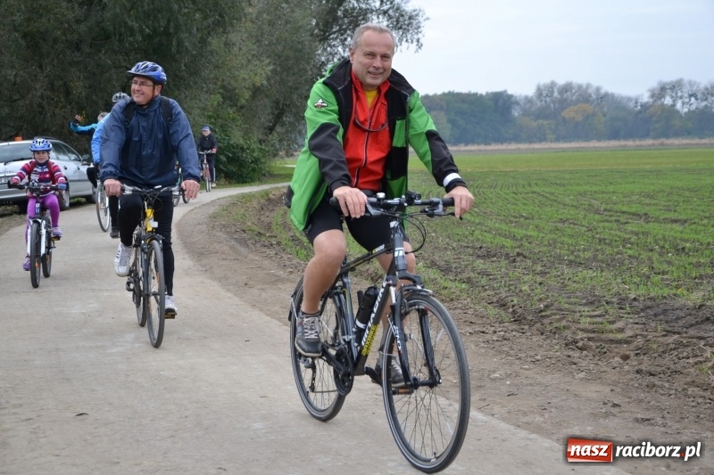Zdjęcie w galerii na portalu naszraciborz.pl: Rowerowy rajd gwiaździsty na zakończenie sezonu  wiadomości z regionu
