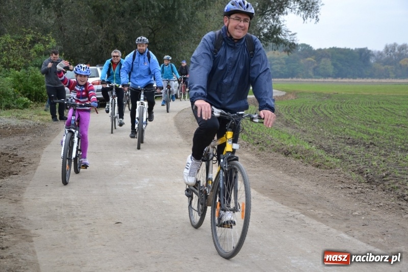 Zdjęcie w galerii na portalu naszraciborz.pl: Rowerowy rajd gwiaździsty na zakończenie sezonu  wiadomości z regionu