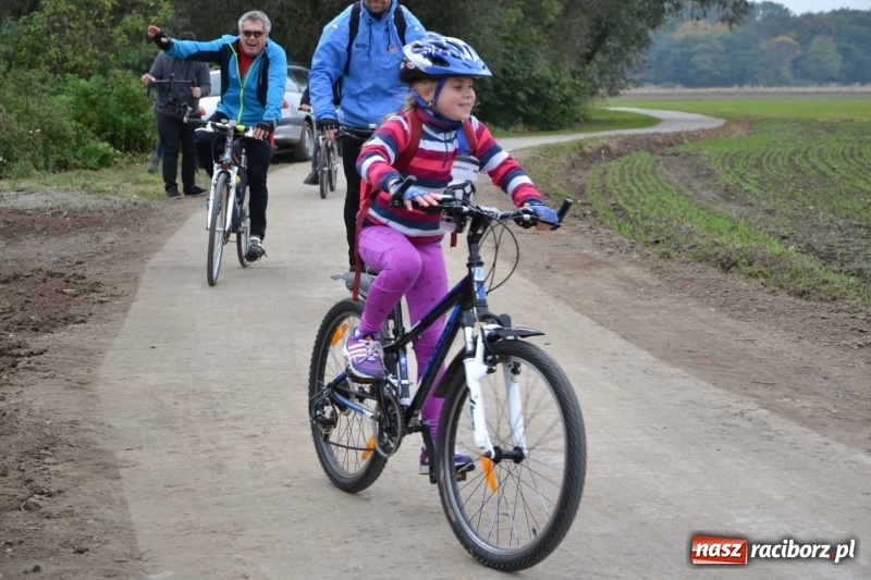 Zdjęcie w galerii na portalu naszraciborz.pl: Rowerowy rajd gwiaździsty na zakończenie sezonu  wiadomości z regionu