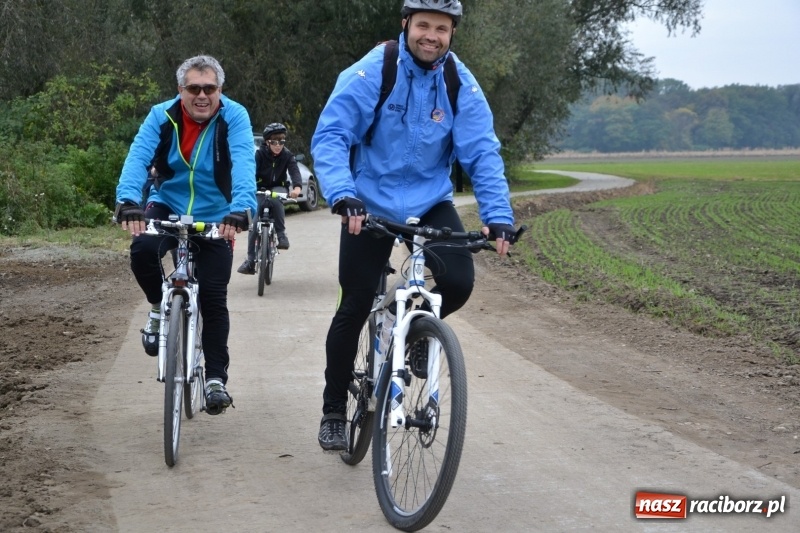 Zdjęcie w galerii na portalu naszraciborz.pl: Rowerowy rajd gwiaździsty na zakończenie sezonu  wiadomości z regionu