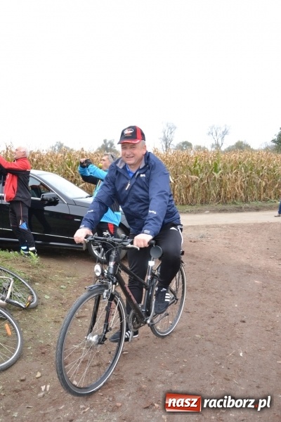 Zdjęcie w galerii na portalu naszraciborz.pl: Rowerowy rajd gwiaździsty na zakończenie sezonu  wiadomości z regionu