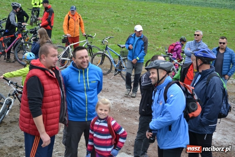Zdjęcie w galerii na portalu naszraciborz.pl: Rowerowy rajd gwiaździsty na zakończenie sezonu  wiadomości z regionu