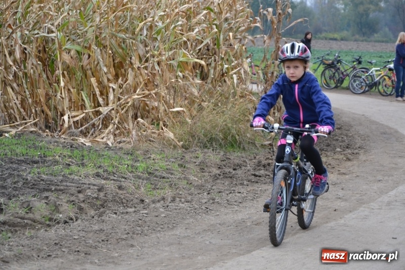Zdjęcie w galerii na portalu naszraciborz.pl: Rowerowy rajd gwiaździsty na zakończenie sezonu  wiadomości z regionu