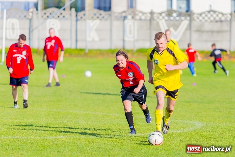 Zdjęcie w galerii na portalu naszraciborz.pl: A mój rodzic piłkę kopie, czyli sportowa rywalizacja w Tworkowie wiadomości z regionu