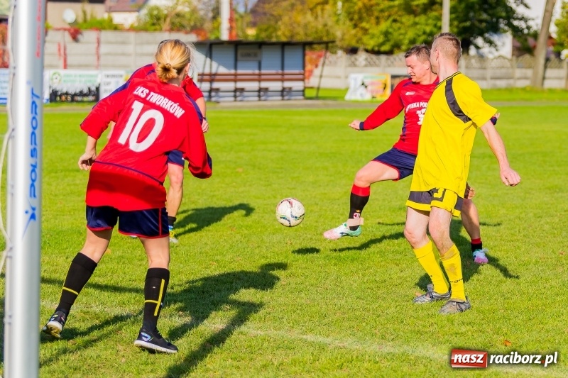 Zdjęcie w galerii na portalu naszraciborz.pl: A mój rodzic piłkę kopie, czyli sportowa rywalizacja w Tworkowie wiadomości z regionu