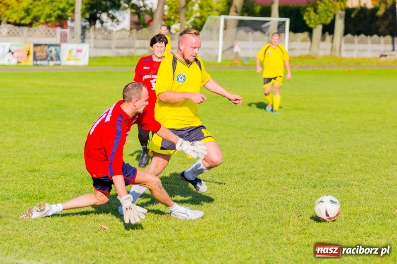 Zdjęcie w galerii na portalu naszraciborz.pl: A mój rodzic piłkę kopie, czyli sportowa rywalizacja w Tworkowie wiadomości z regionu