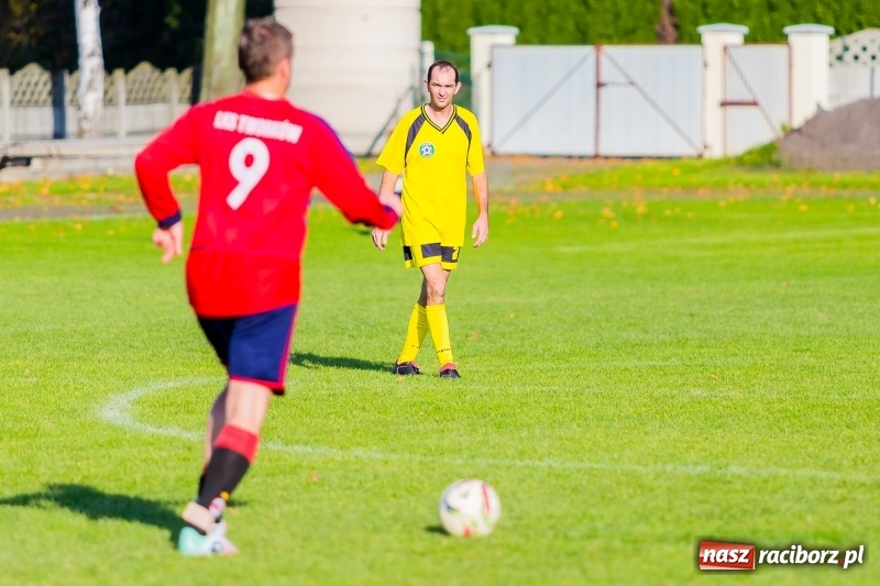 Zdjęcie w galerii na portalu naszraciborz.pl: A mój rodzic piłkę kopie, czyli sportowa rywalizacja w Tworkowie wiadomości z regionu