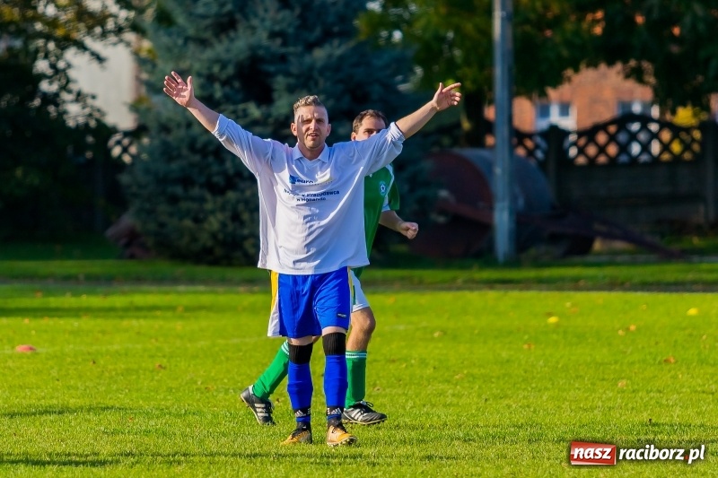 Zdjęcie w galerii na portalu naszraciborz.pl: A mój rodzic piłkę kopie, czyli sportowa rywalizacja w Tworkowie wiadomości z regionu