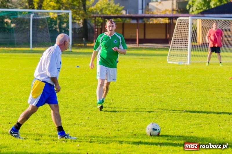 Zdjęcie w galerii na portalu naszraciborz.pl: A mój rodzic piłkę kopie, czyli sportowa rywalizacja w Tworkowie wiadomości z regionu