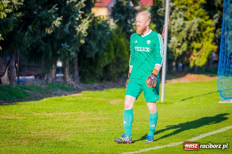 Zdjęcie w galerii na portalu naszraciborz.pl: Krzyżanowice nie sprawiły niespodzianki. Przyszłość Rogów z kompletem punktów wiadomości z regionu